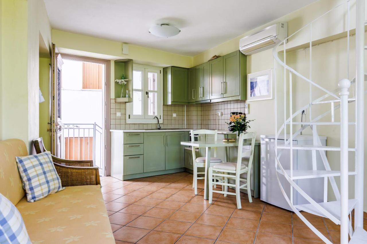 Sentefi Maisonette Skopelos Eksteriør billede